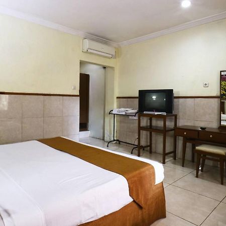 Hotel Tanjung Surabaya Buitenkant foto