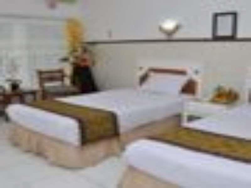 Hotel Tanjung Surabaya Buitenkant foto