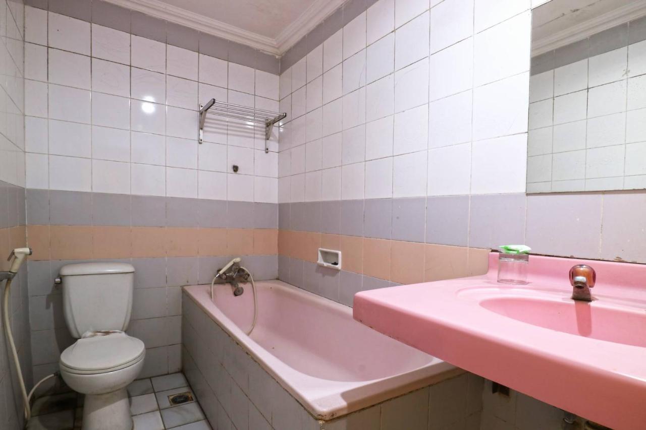Hotel Tanjung Surabaya Buitenkant foto