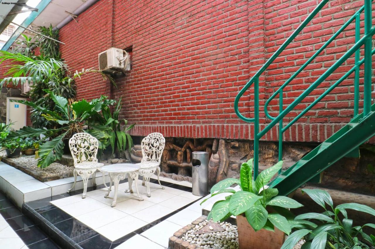 Hotel Tanjung Surabaya Buitenkant foto