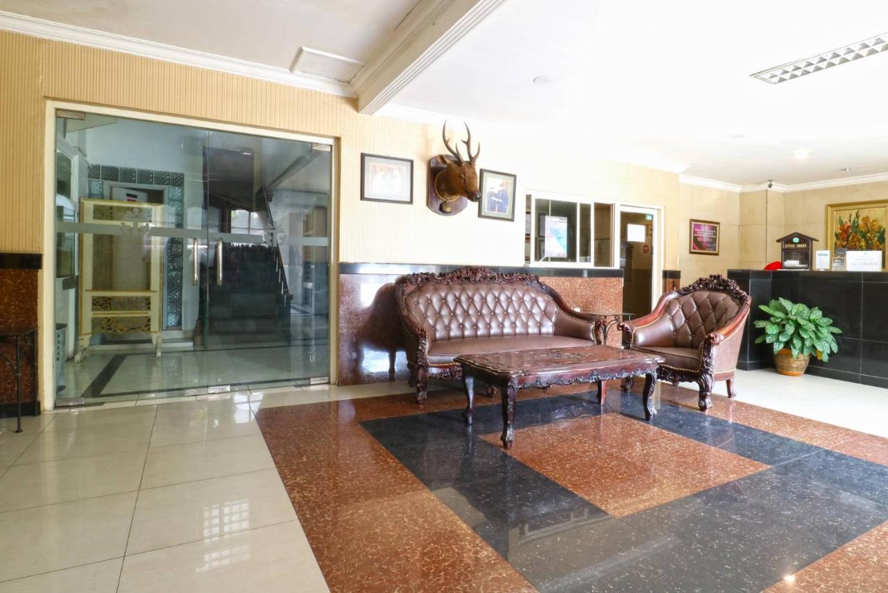 Hotel Tanjung Surabaya Buitenkant foto