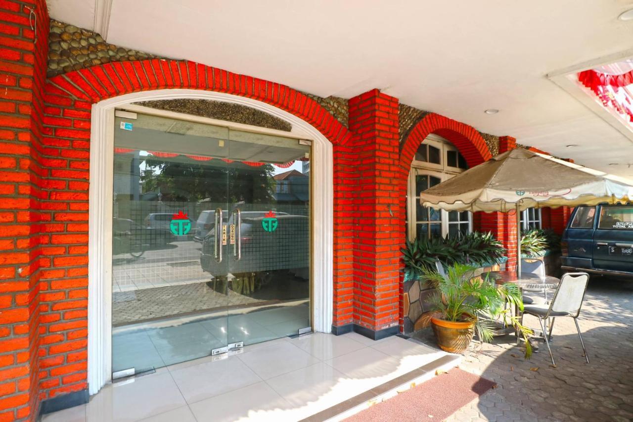 Hotel Tanjung Surabaya Buitenkant foto